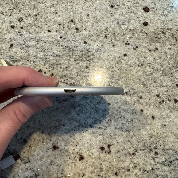 Set of 2 phone chargers - Picture 4 of 7